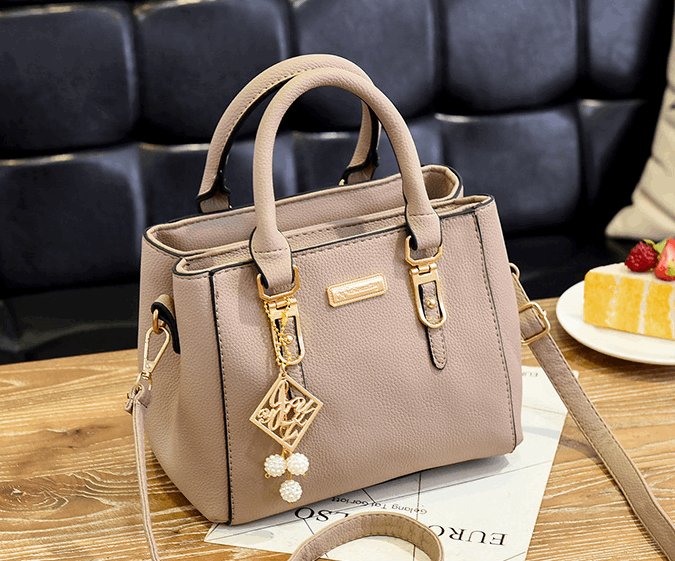 Women's Bulky Leather Shoulder Bag